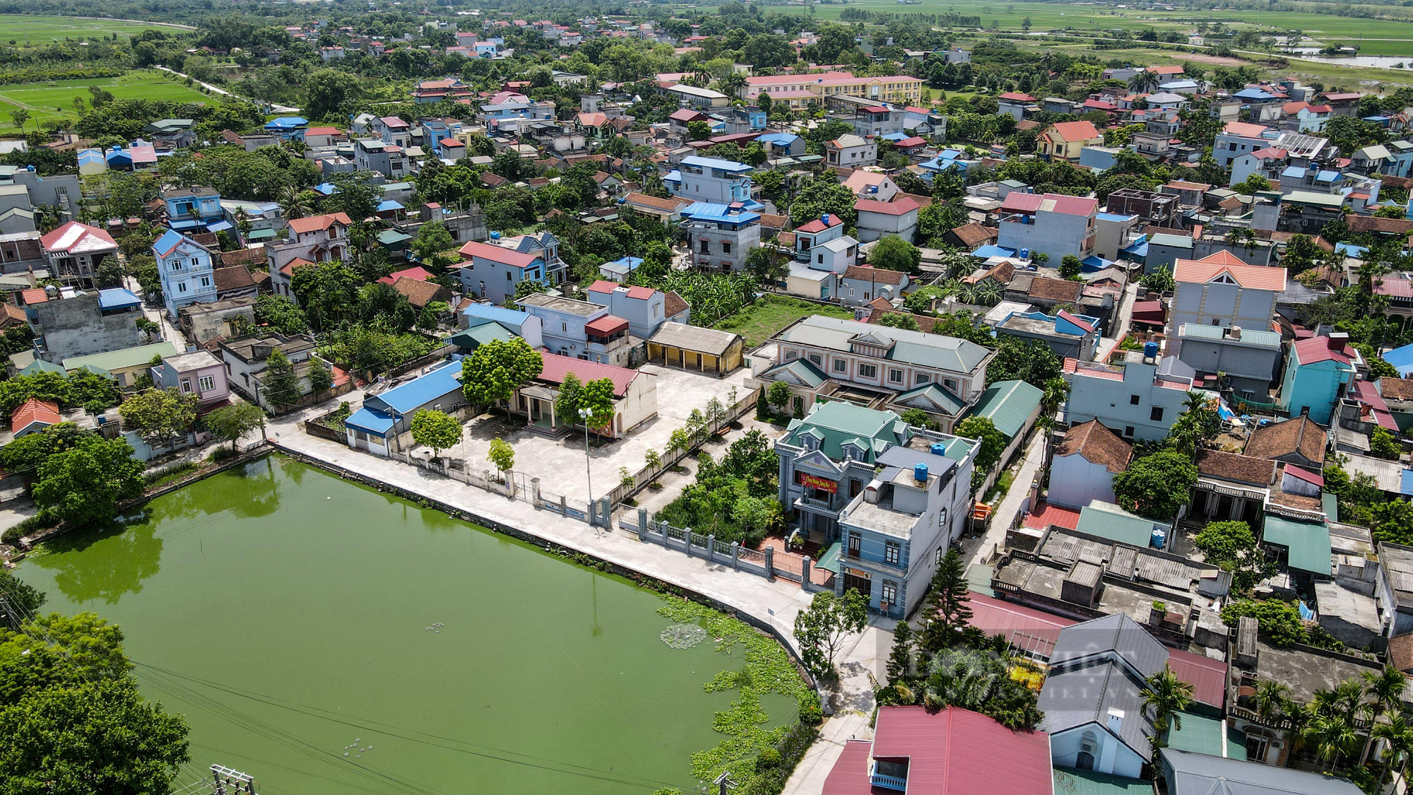 Toàn cảnh 1 thôn hơn 2.000 dân của Hà Nội bị cách ly y tế - Ảnh 6.