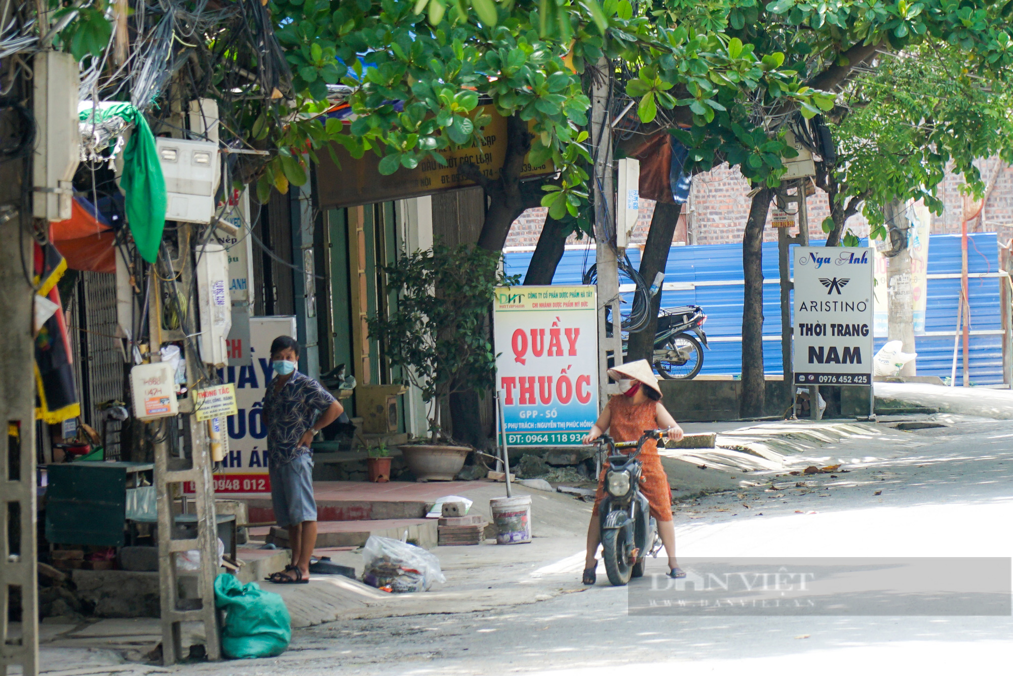 Toàn cảnh 1 thôn hơn 2.000 dân của Hà Nội bị cách ly y tế - Ảnh 2.