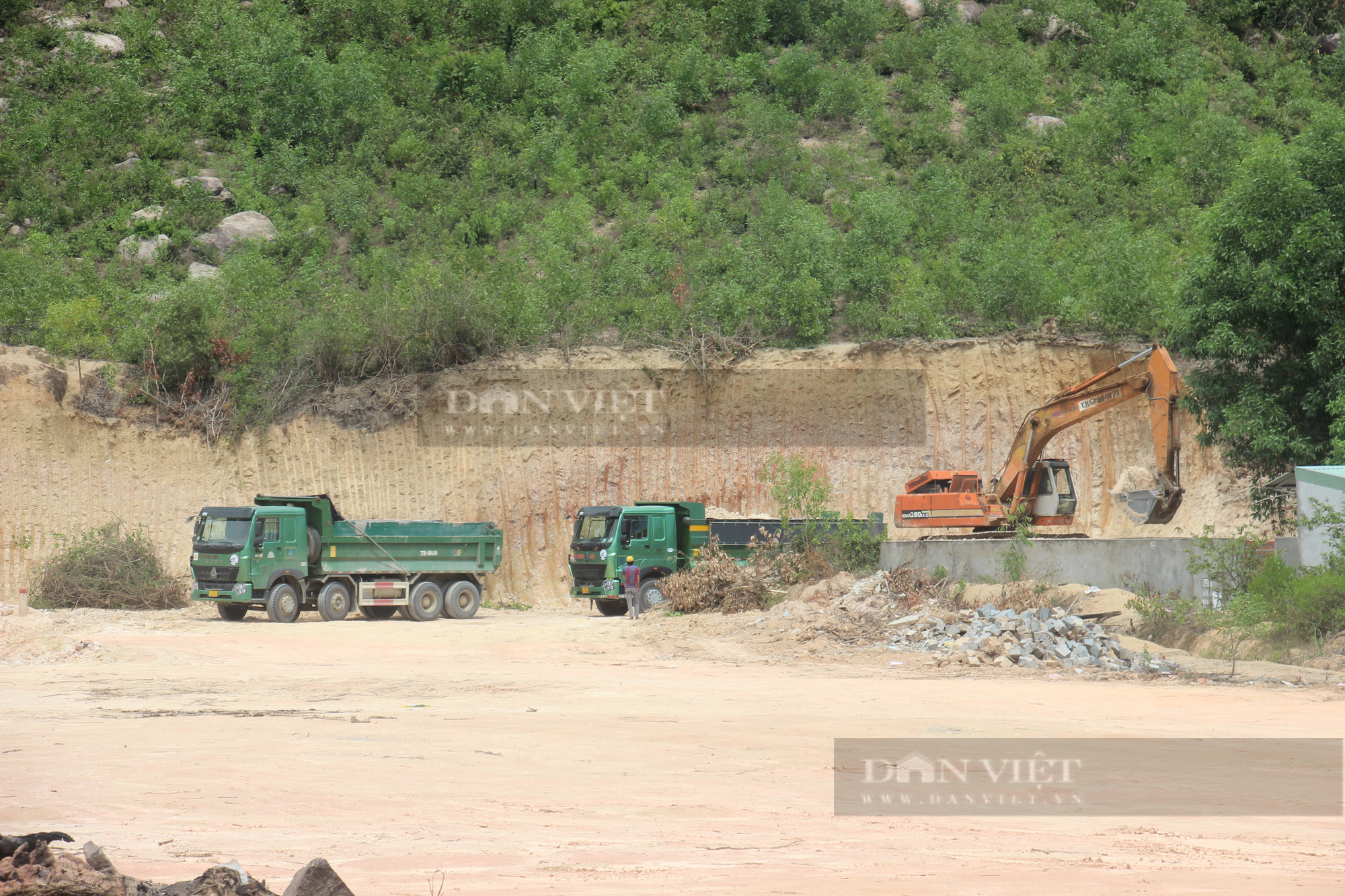 Nhức nhối khai thác, sử dụng “đất lậu” ở Bình Định, chính quyền ở đâu? - Ảnh 1.