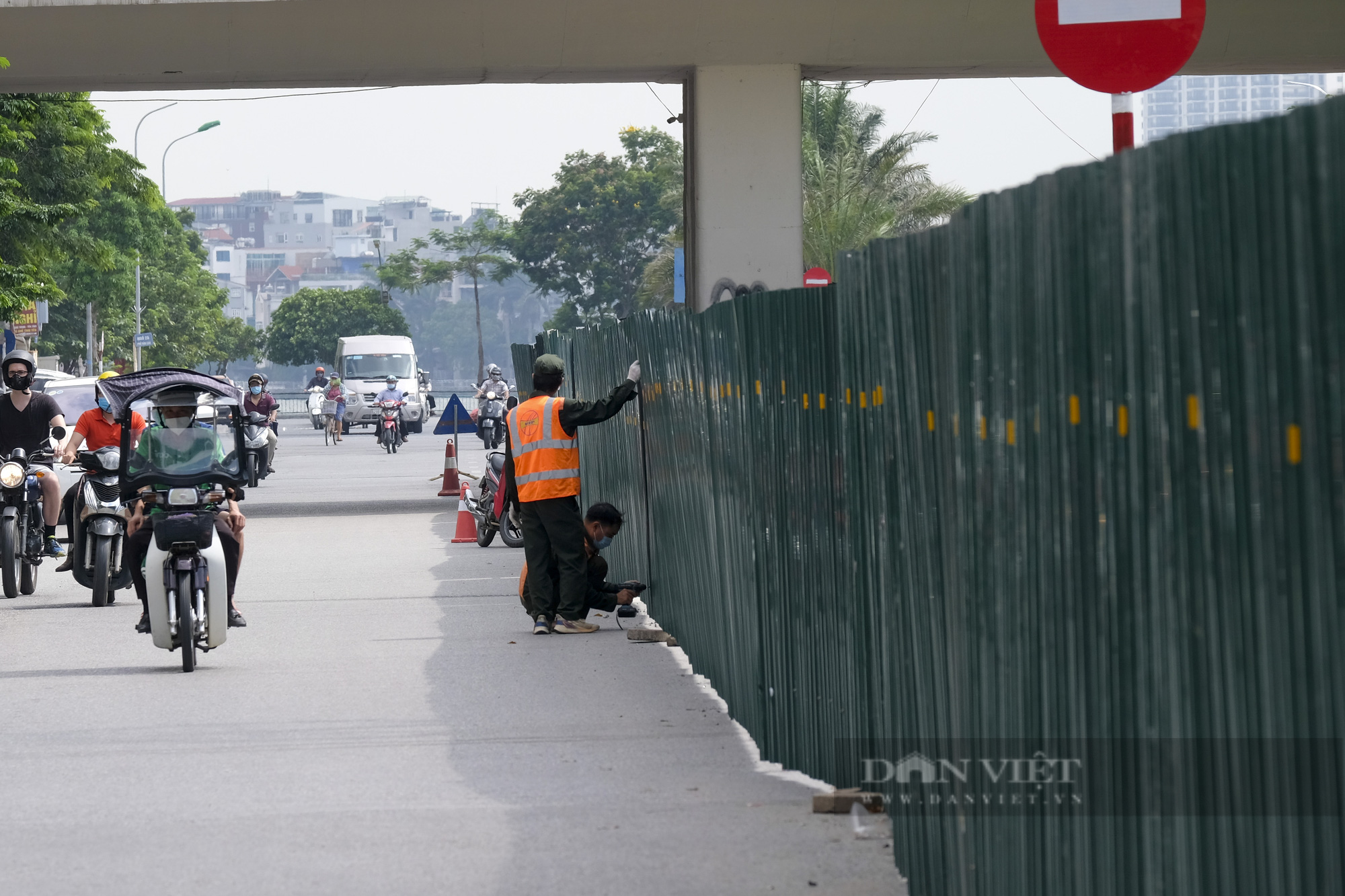 Ngắm tuyến đường &quot;đẹp nhất thủ đô&quot; trước ngày bị xén để mở rộng đường - Ảnh 7.