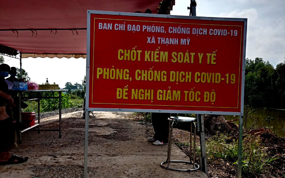 Tiền Giang: Khóm chín đầy đồng nhưng nông dân bất lực vì không có giấy xét nghiệm âm tính SARS CoV-2
