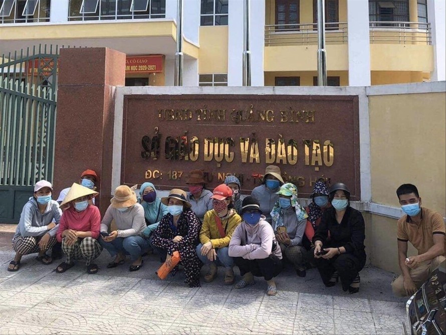 Học sinh Quảng Bình lao đao vì cách tuyển sinh lớp 10 kỳ lạ - Ảnh 1.