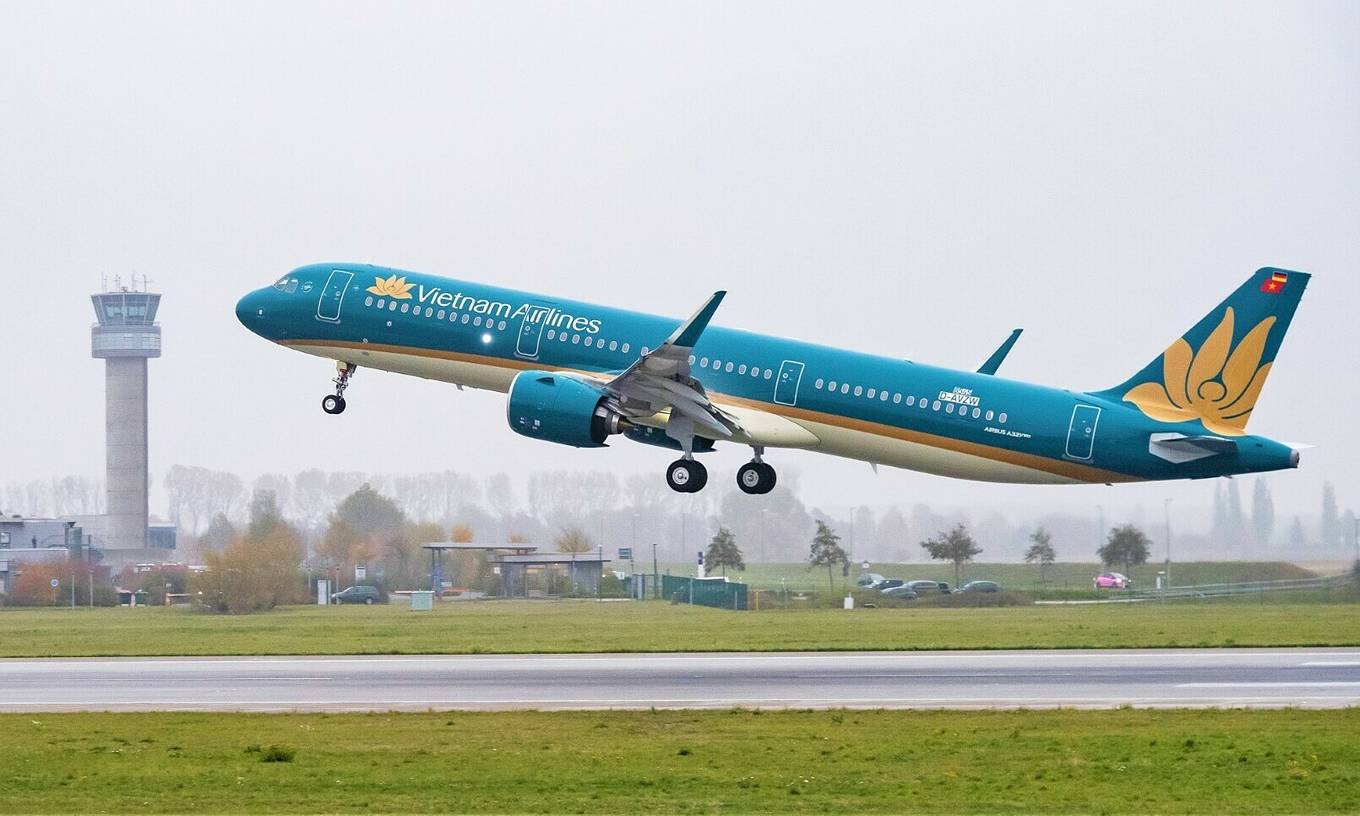 Dòng tiền tiếp tục bị suy giảm và thâm hụt, Vietnam Airlines dự kiến lỗ “khủng” 14.526 tỷ năm 2021 - Ảnh 1.