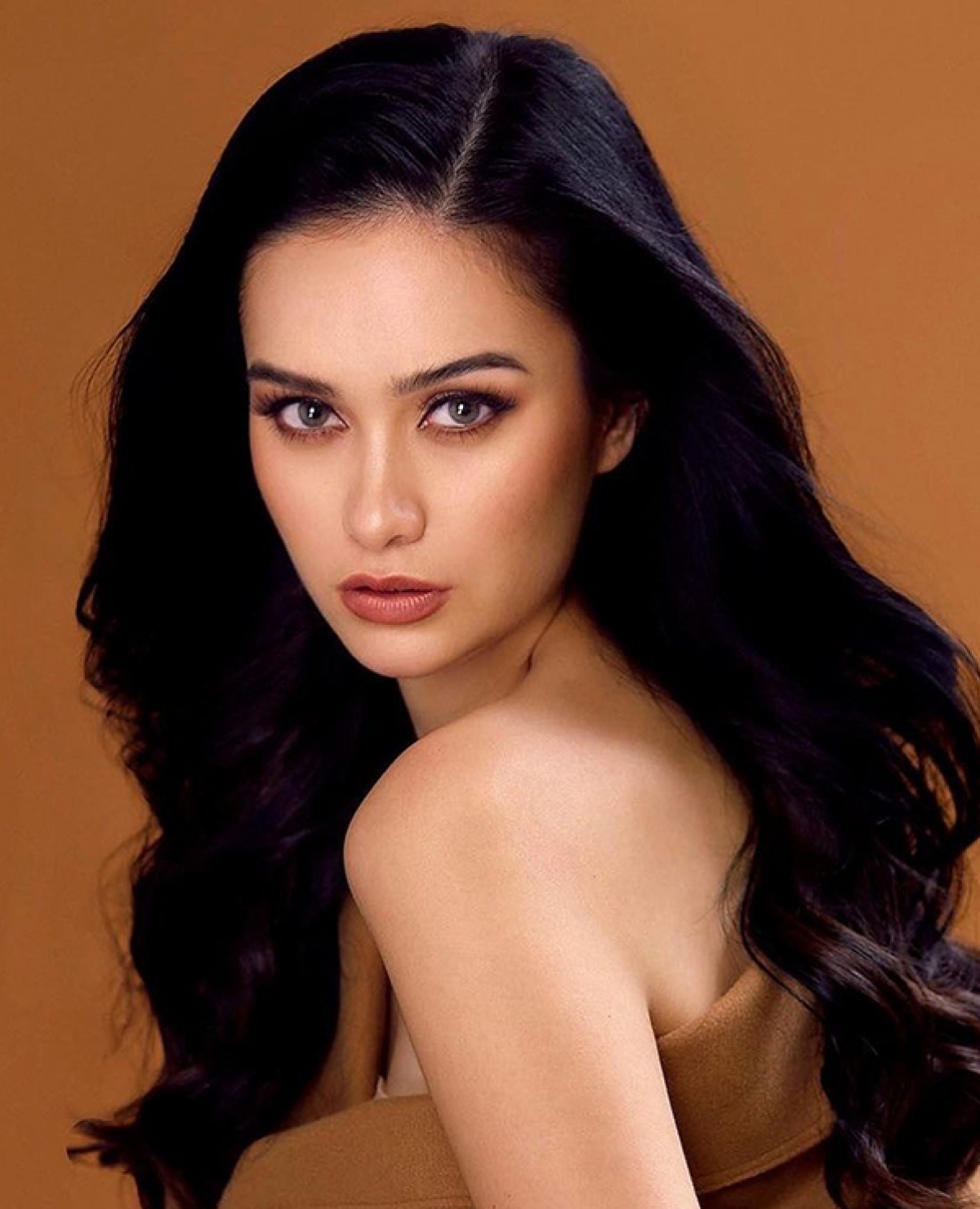 Vẻ đẹp lai ngọt ngào của tân Hoa hậu Quốc tế Philippines 2021 - Ảnh 3.