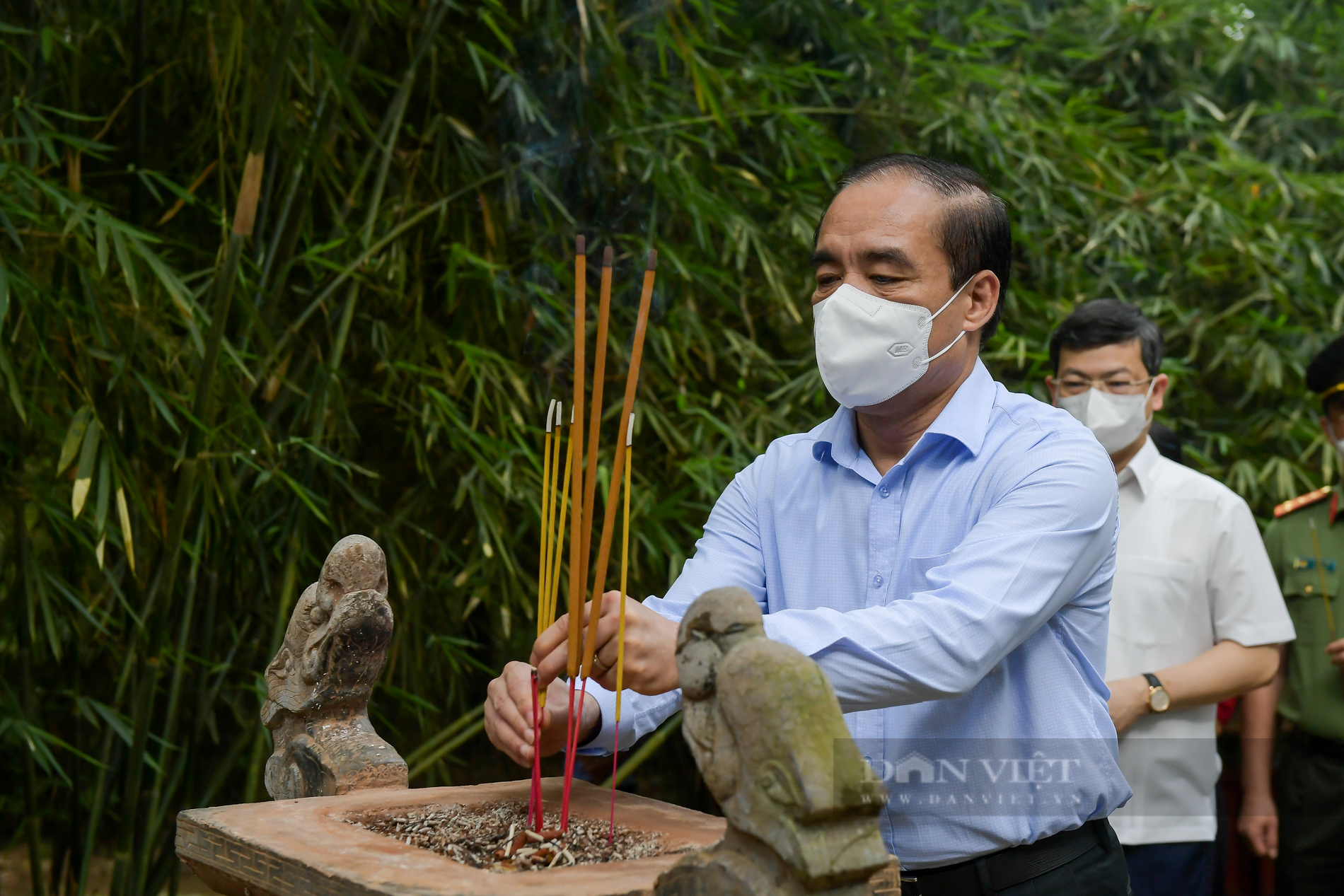 Trưởng Ban Tuyên giáo Trung ương thăm và tặng quà tri ân tại &quot;Thủ đô kháng chiến&quot;  - Ảnh 4.