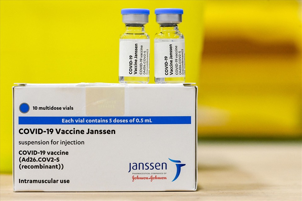 Bộ Y tế phê duyệt có điều kiện cho vắc xin Covid-19 thứ 6 tại Việt Nam - Ảnh 1.