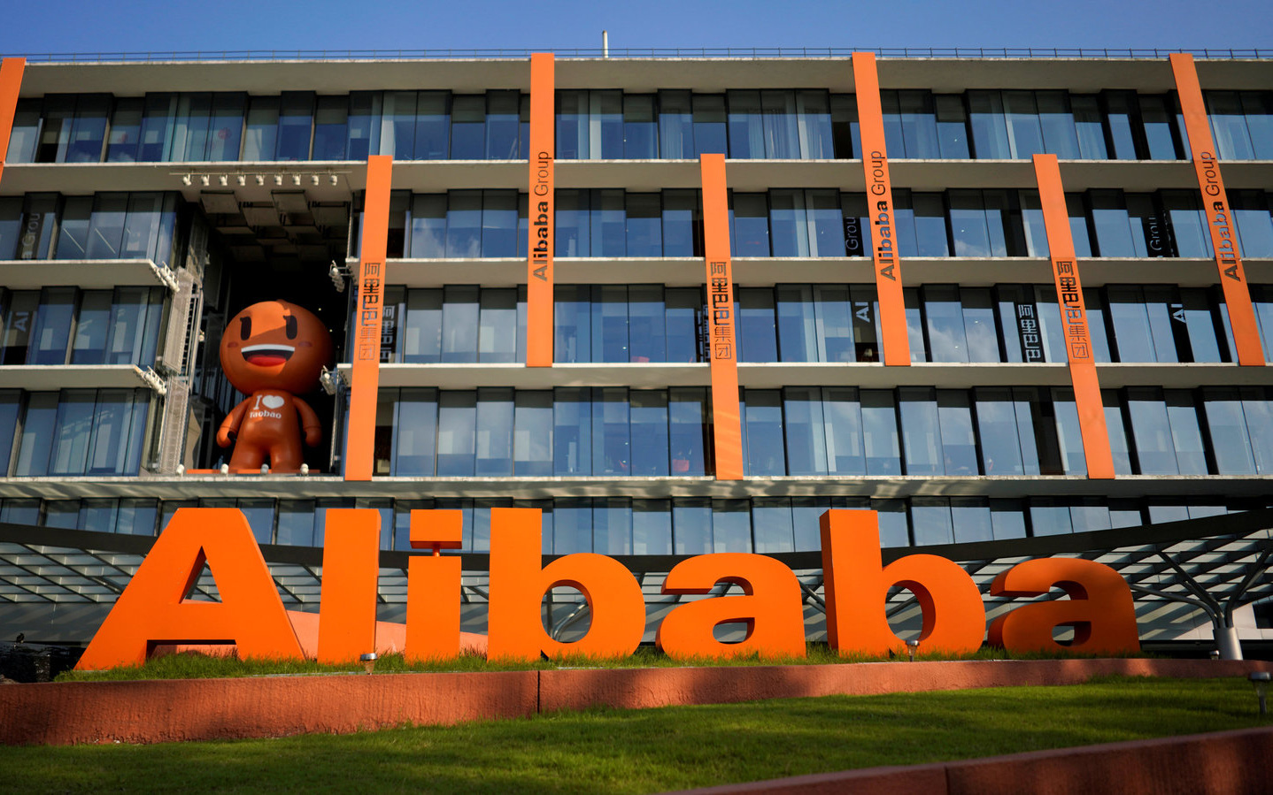 Tỷ phú Jack Ma cùng đế chế Alibaba: “Không một ai có thể an toàn mãi mãi”