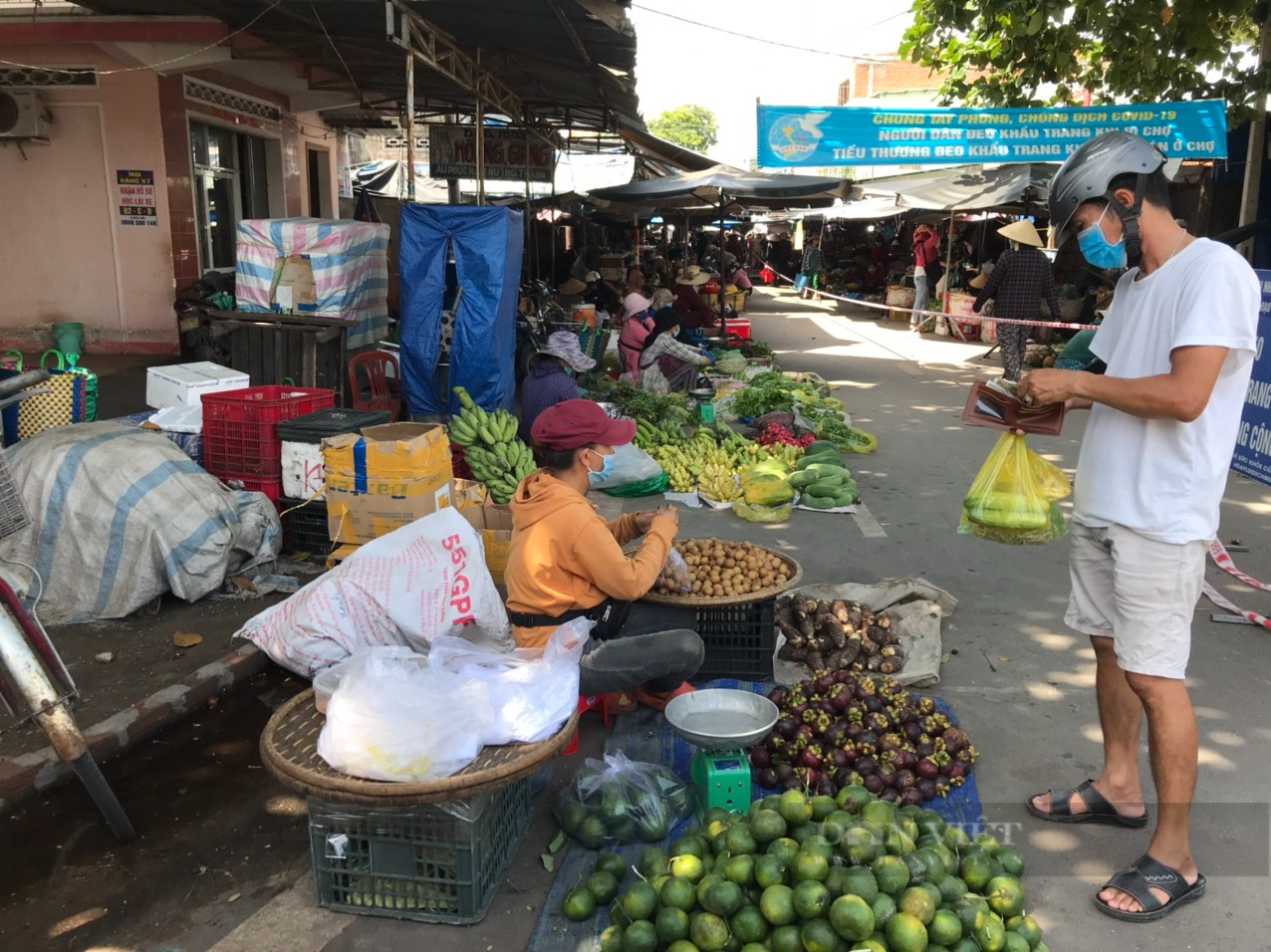 Khánh Hòa: Nhiều hàng quán &quot;đóng kín cửa&quot; vì dịch Covid-19  - Ảnh 6.