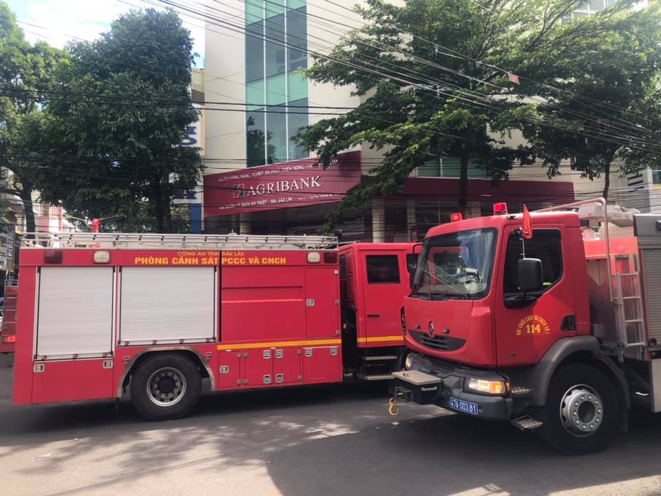 Đắk Lắk: Kịp thời xử lý vụ cháy tại ngân hàng - Ảnh 2.
