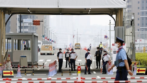 Olympic Tokyo chưa khai mạc, Làng Thế vận hội đã nhận tin dữ - Ảnh 1.