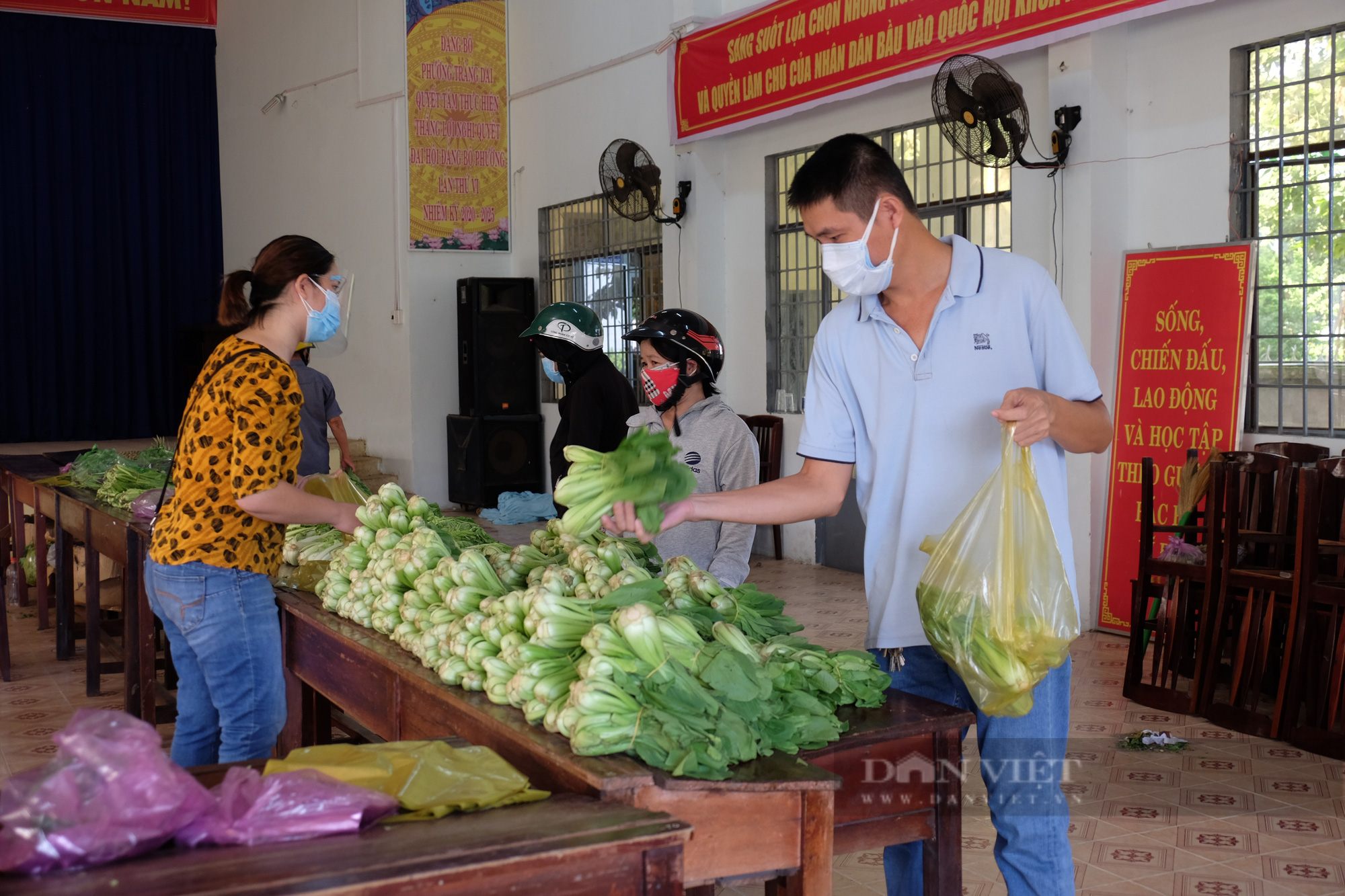 Đồng Nai: Mở nhiều quầy hàng bình ổn giá ở khu phong tỏa - Ảnh 2.