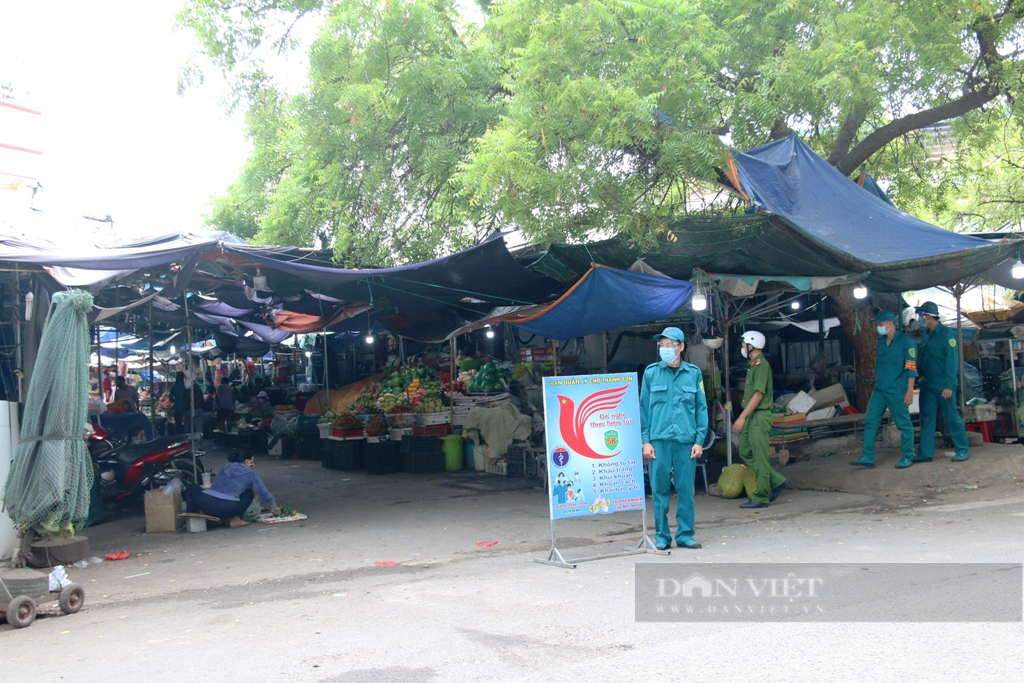 Ninh Thuận: Phố thị Phan Rang-Tháp Chàm vắng lặng ngày đầu giãn cách theo Chỉ thị 16 - Ảnh 12.