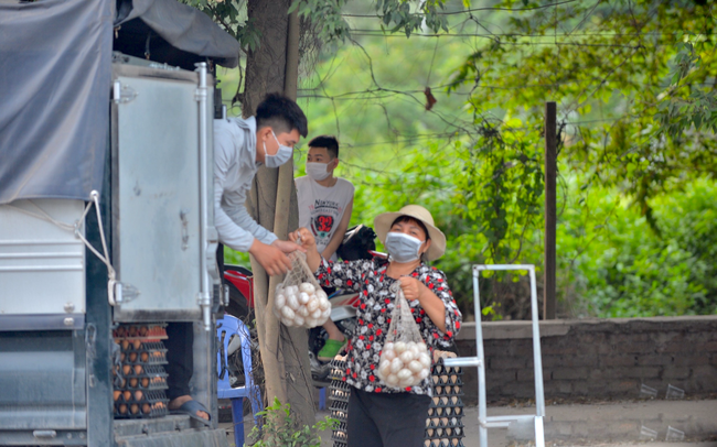 Áp dụng Chỉ thị 16, các biện pháp cấp bách phòng dịch Covid-19: Trường hợp nào ra ngoài được coi là cần thiết, thiết yếu?