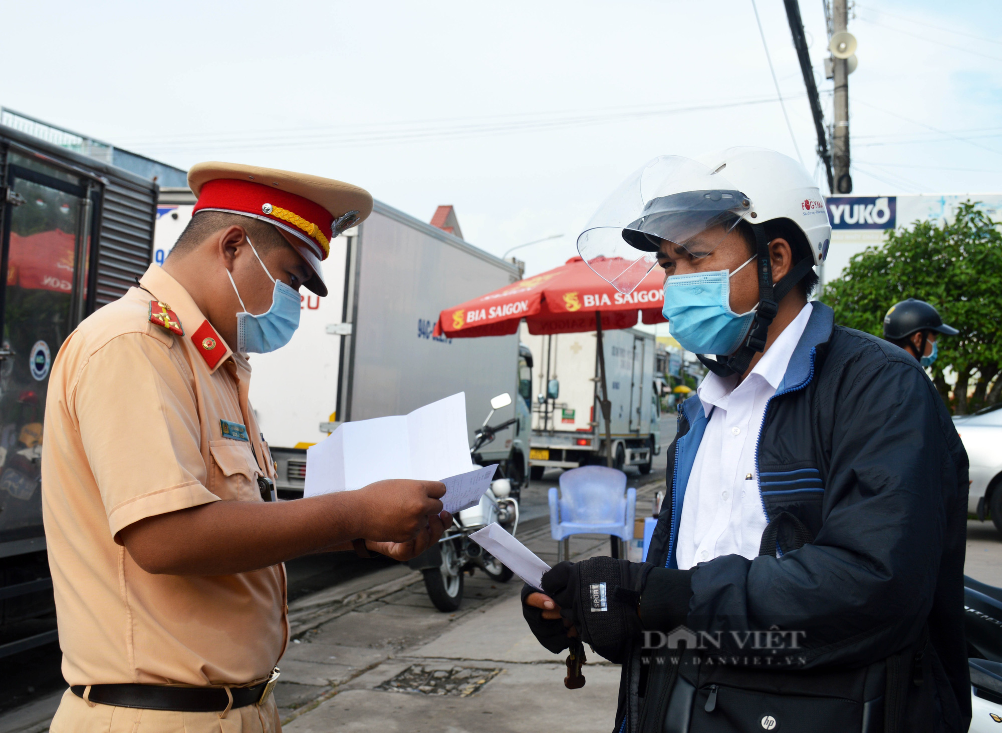 Ngày đầu giãn cách xã hội ở miền Tây: Đường sá, chợ truyền thống vắng người - Ảnh 5.