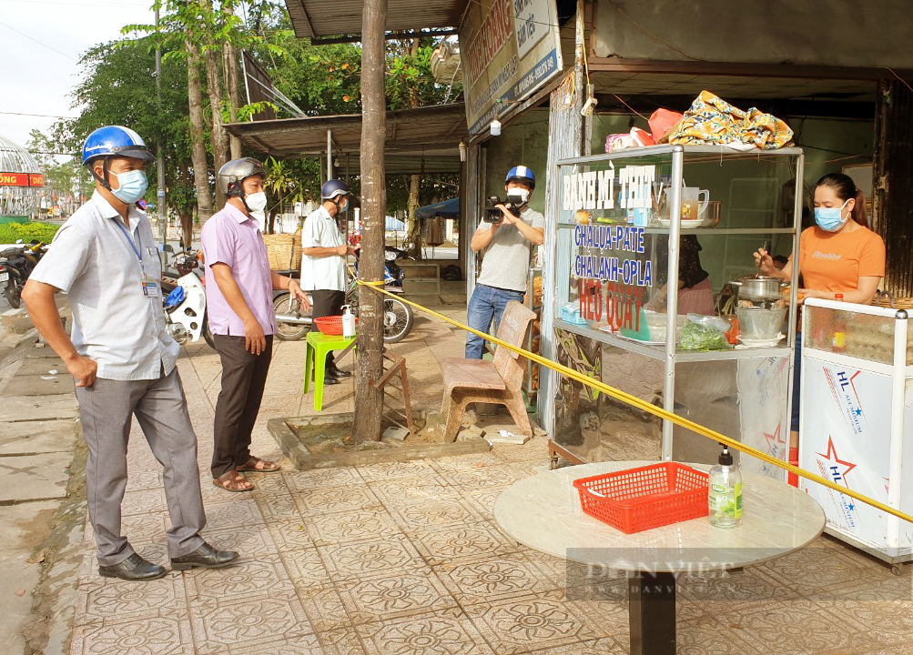 Ngày đầu giãn cách xã hội ở miền Tây: Đường sá, chợ truyền thống vắng người - Ảnh 11.