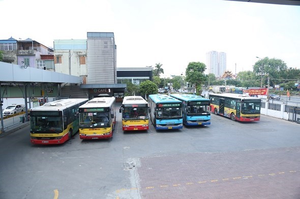 Hà Nội tạm dừng hoạt động vận tải hành khách công cộng đến 37 tỉnh, thành phố - Ảnh 1.