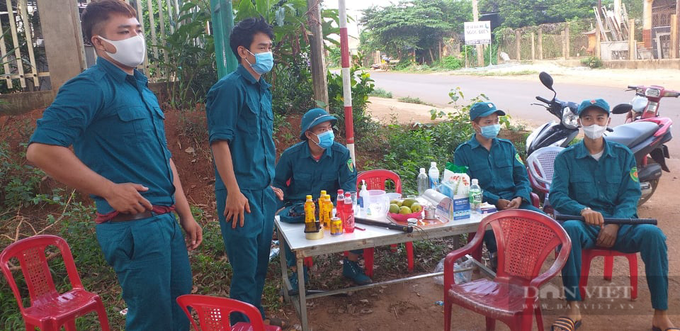 Đắk Lắk: Phong toả một trung tâm y tế huyện liên quan đến nữ điều dưỡng nghi nhiễm Covid-19 - Ảnh 2.