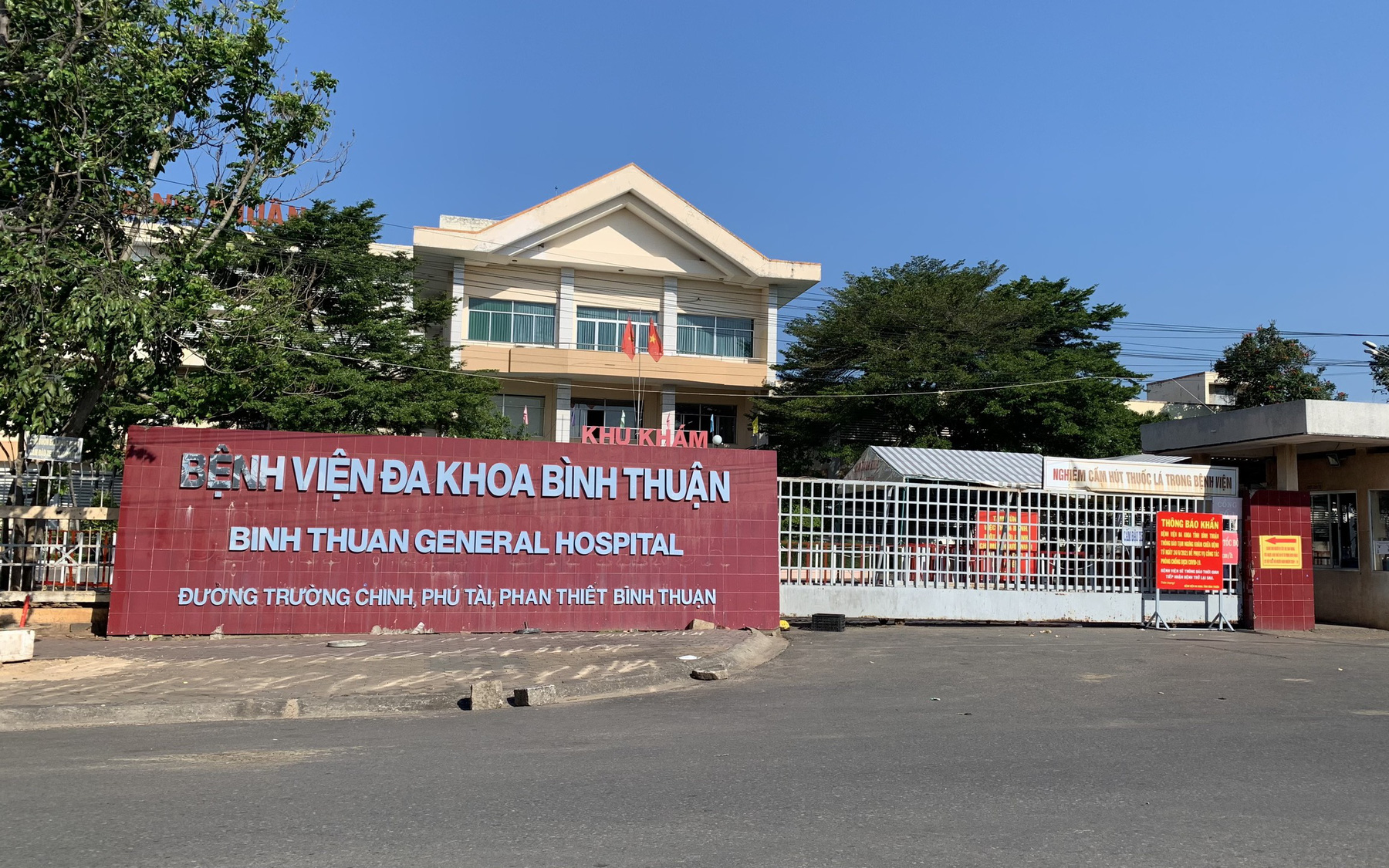 Hơn 500 người "trốn" khỏi Bệnh viện Đa khoa tỉnh Bình Thuận phải cách ly tại nhà 14 ngày