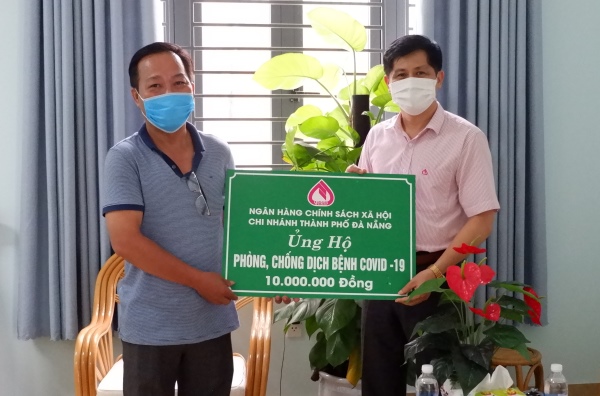 Ngân hàng Chính sách xã hội Chi nhánh Đà Nẵng tiếp sức cùng các phường đang giãn cách xã hội - Ảnh 3.