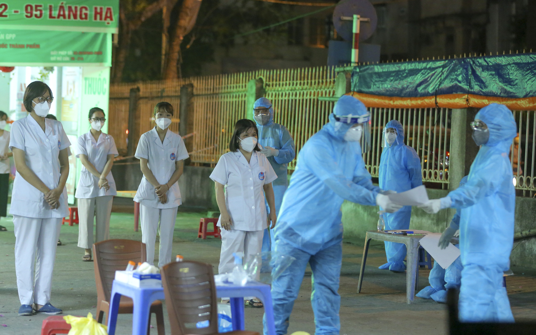 Hà Nội thêm 19 ca dương tính SARS-CoV-2, nhiều nhân viên nhà thuốc lây nhiễm ngoài cộng đồng