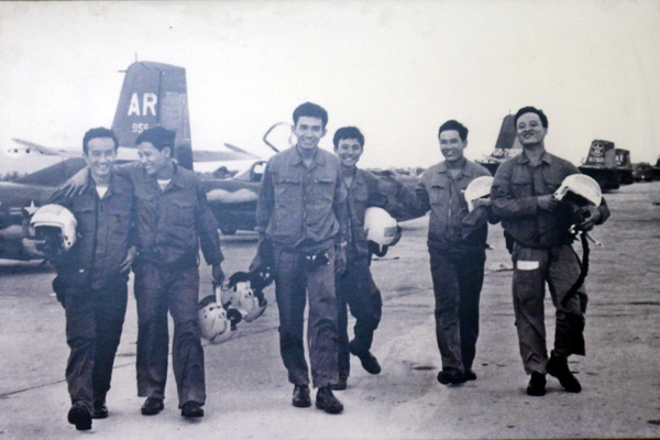 Máy bay Mỹ tỏ ra lợi hại hơn khi nằm trong tay Không quân Việt Nam - Ảnh 11.