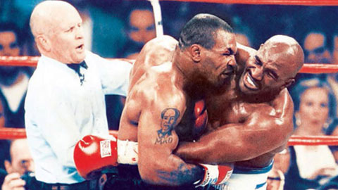 9 chấn thương khủng khiếp nhất lịch sử quyền Anh: Mike Tyson cắn tai chưa là gì - Ảnh 3.