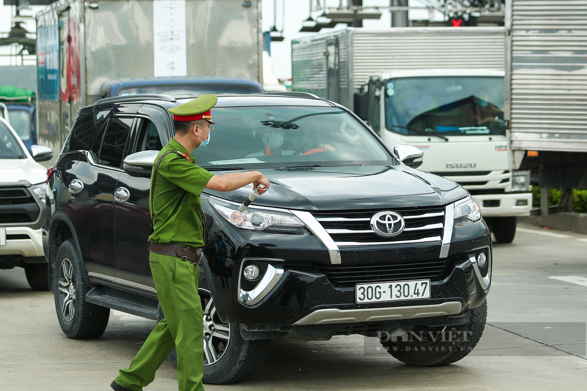 Tài xế đi hơn 1000km từ Vĩnh Long ra Hà Nội bị yêu cầu quay xe - Ảnh 7.