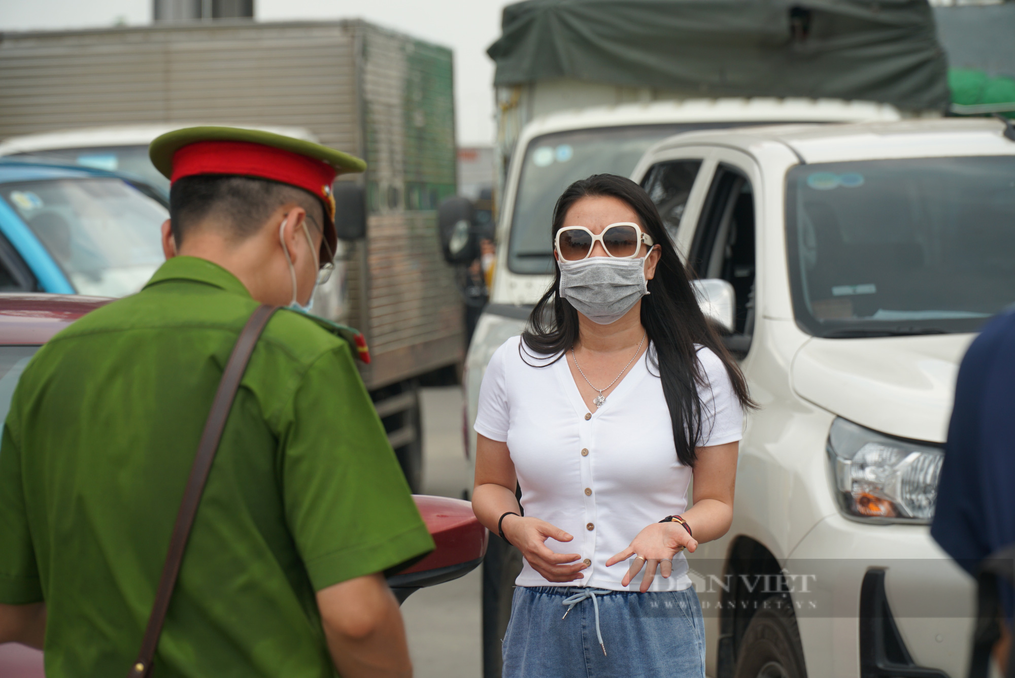 Tài xế đi hơn 1000km từ Vĩnh Long ra Hà Nội bị yêu cầu quay xe - Ảnh 9.