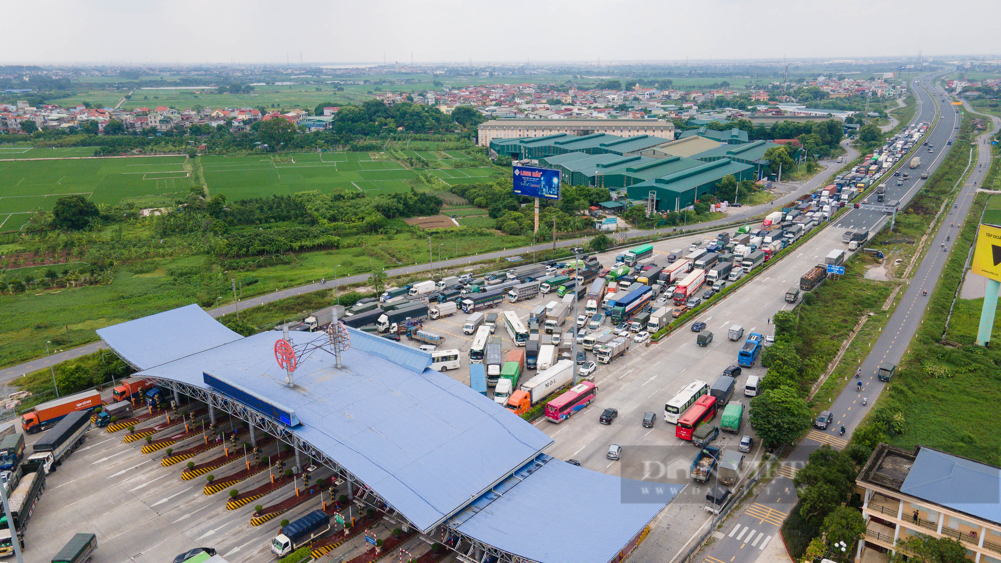 Tài xế đi hơn 1000km từ Vĩnh Long ra Hà Nội bị yêu cầu quay xe - Ảnh 11.