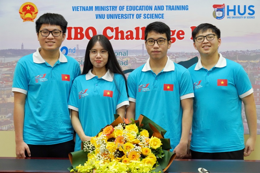 Học sinh Việt Nam giành &quot;mưa&quot; huy chương trong các kỳ Olympic quốc tế 2021, nhiều huy chương vàng - Ảnh 2.