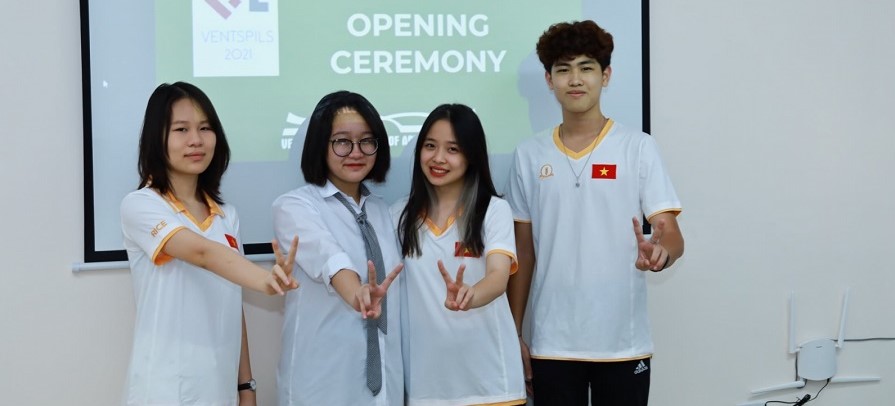 Học sinh Việt Nam giành &quot;mưa&quot; huy chương trong các kỳ Olympic quốc tế 2021, nhiều huy chương vàng - Ảnh 4.