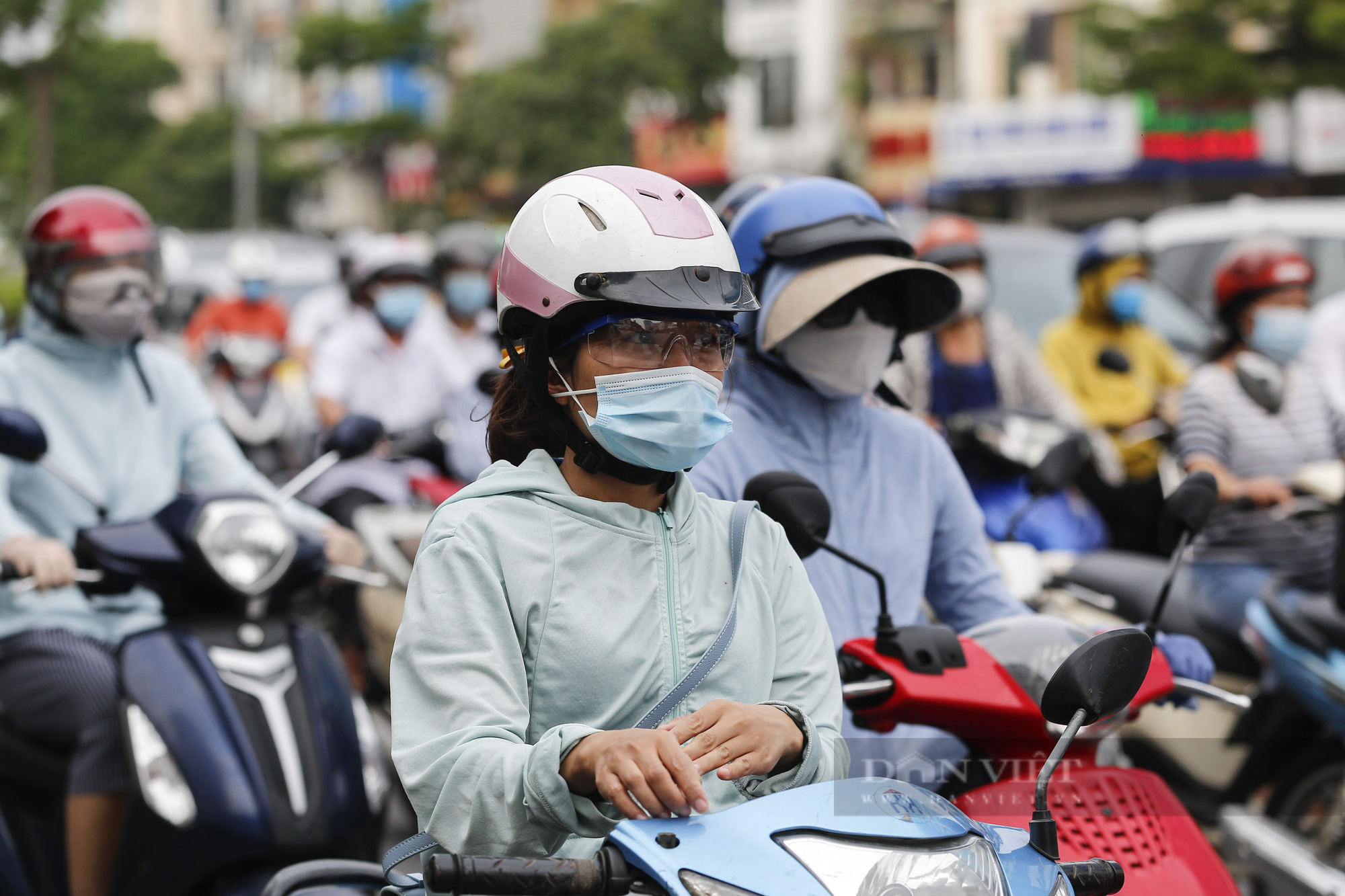 Giao thông tại Hà Nội thông thoáng trong giờ cao điểm đầu tuần - Ảnh 4.