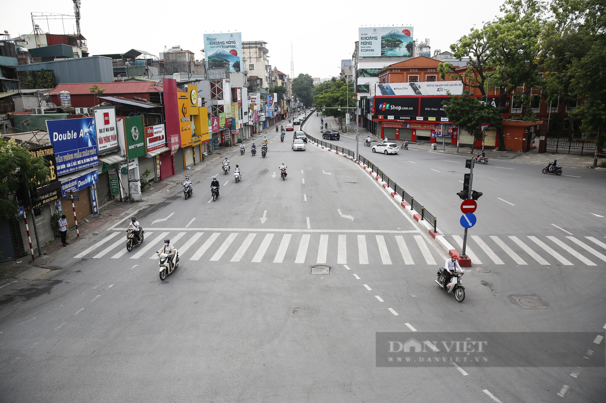 Giao thông tại Hà Nội thông thoáng trong giờ cao điểm đầu tuần - Ảnh 5.