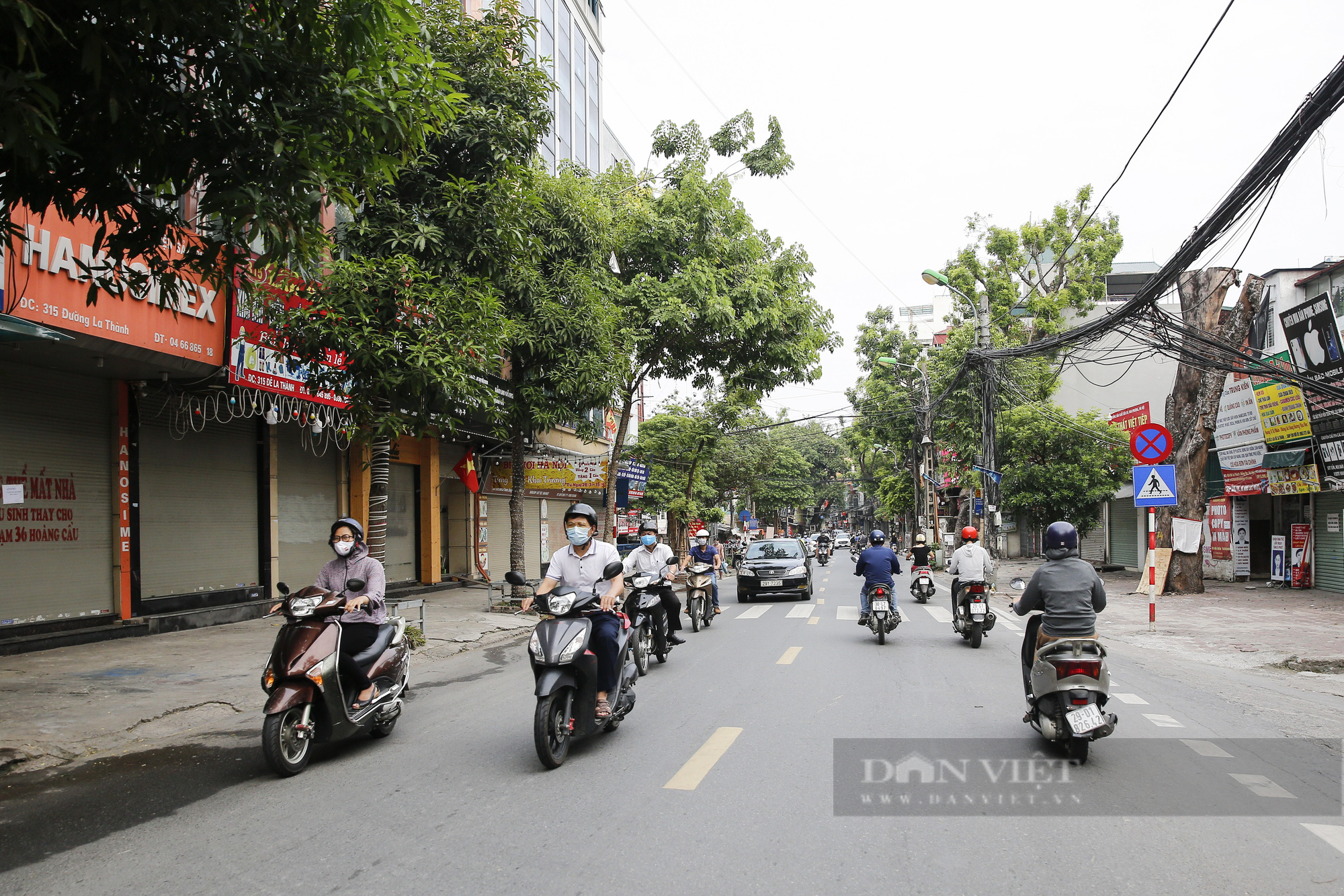 Giao thông tại Hà Nội thông thoáng trong giờ cao điểm đầu tuần - Ảnh 8.