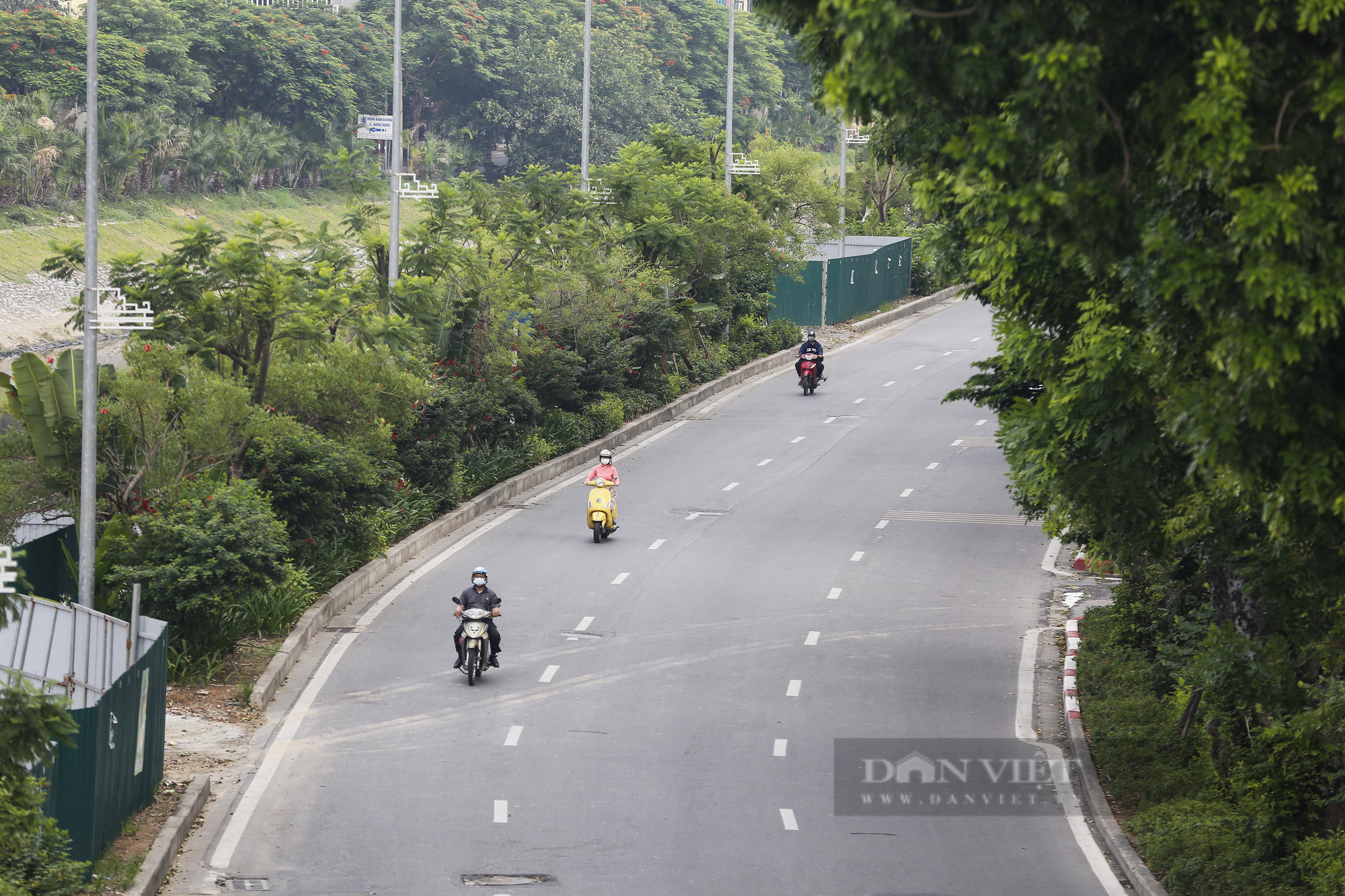 Giao thông tại Hà Nội thông thoáng trong giờ cao điểm đầu tuần - Ảnh 11.