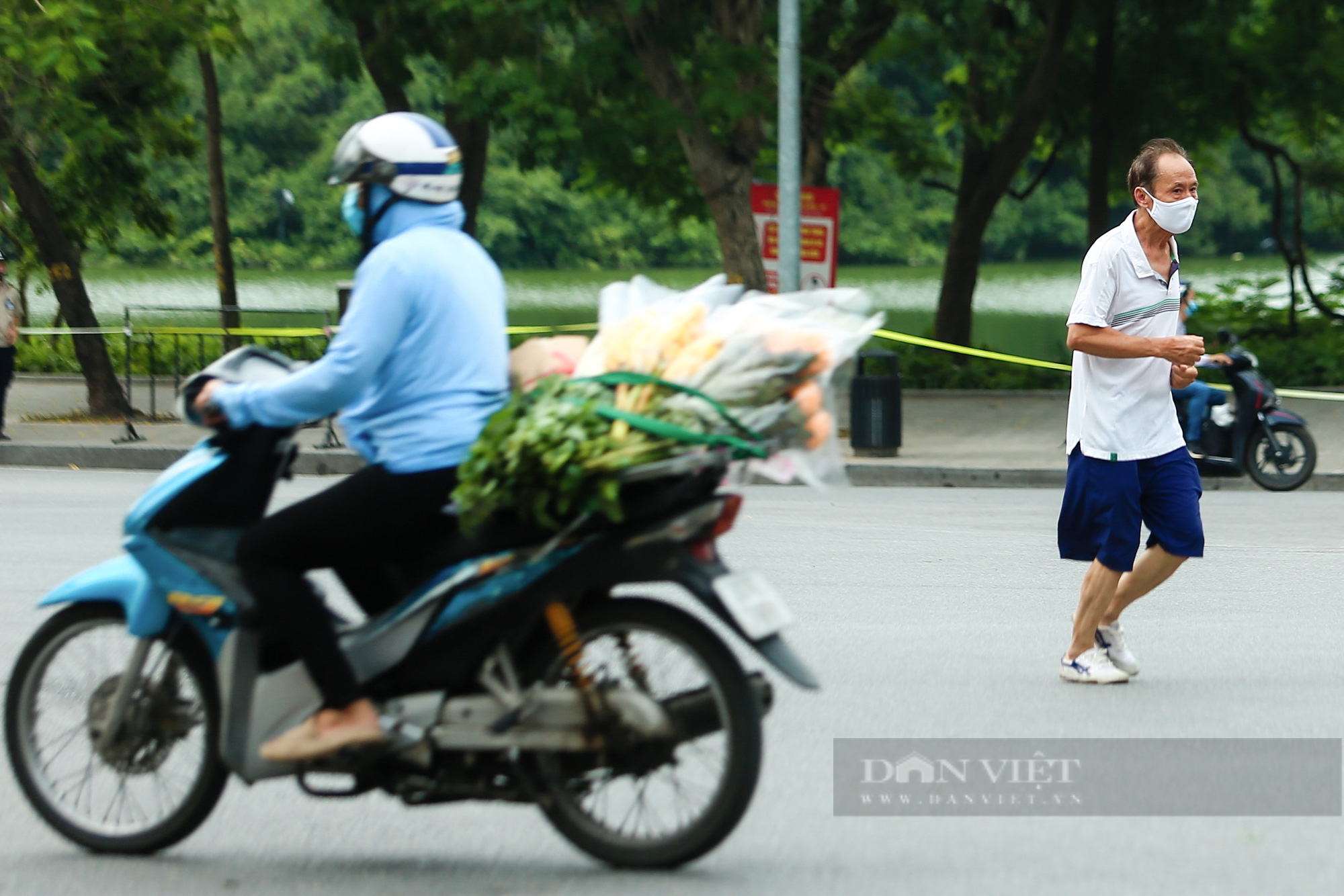 Người đàn ông ra ngoài tập thể dục bỏ chạy bất thành khi gặp lực lượng chức năng - Ảnh 5.