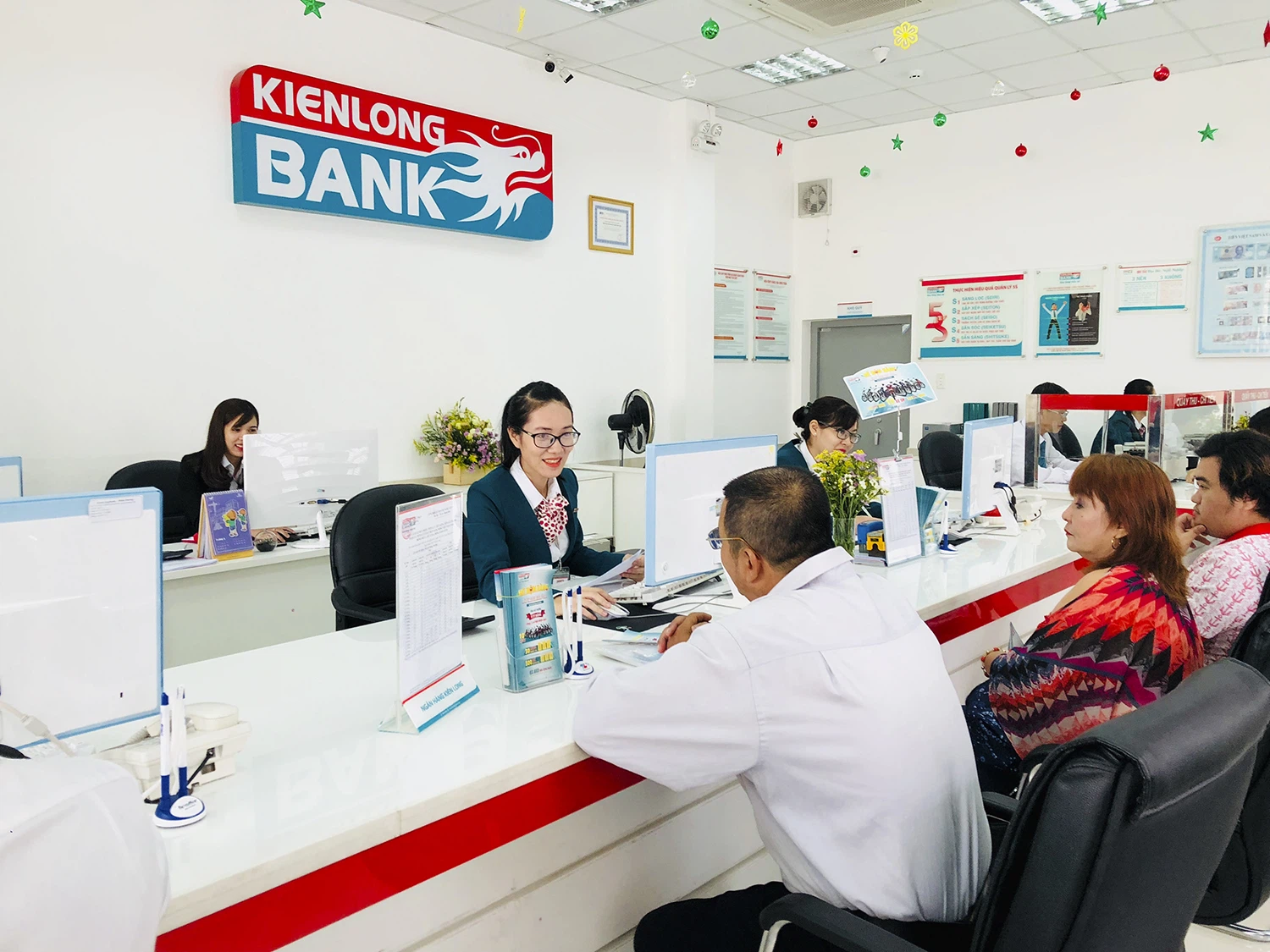 14 ngân hàng: Mỗi ngày làm ra 230 tỷ đồng lợi nhuận, bất ngờ với Kienlongbank - Ảnh 4.
