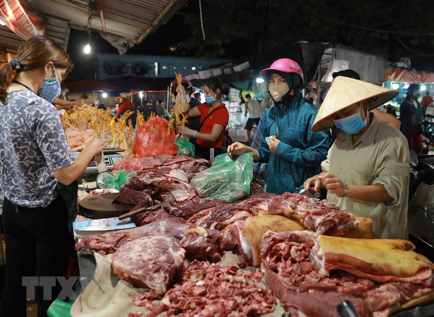 Chợ đầu mối Minh Khai cung cấp 450 tấn nông sản cho thị trường Thủ đô, không lo thiếu - Ảnh 3.