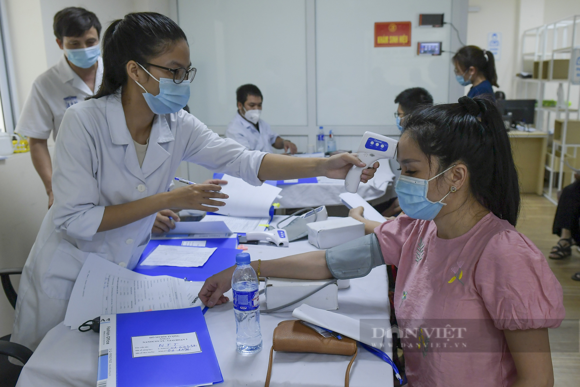 12.000 TNV tiêm thử nghiệm vaccine Nano Covax phòng Covid-19 mũi 2 giai đoạn 3 - Ảnh 6.