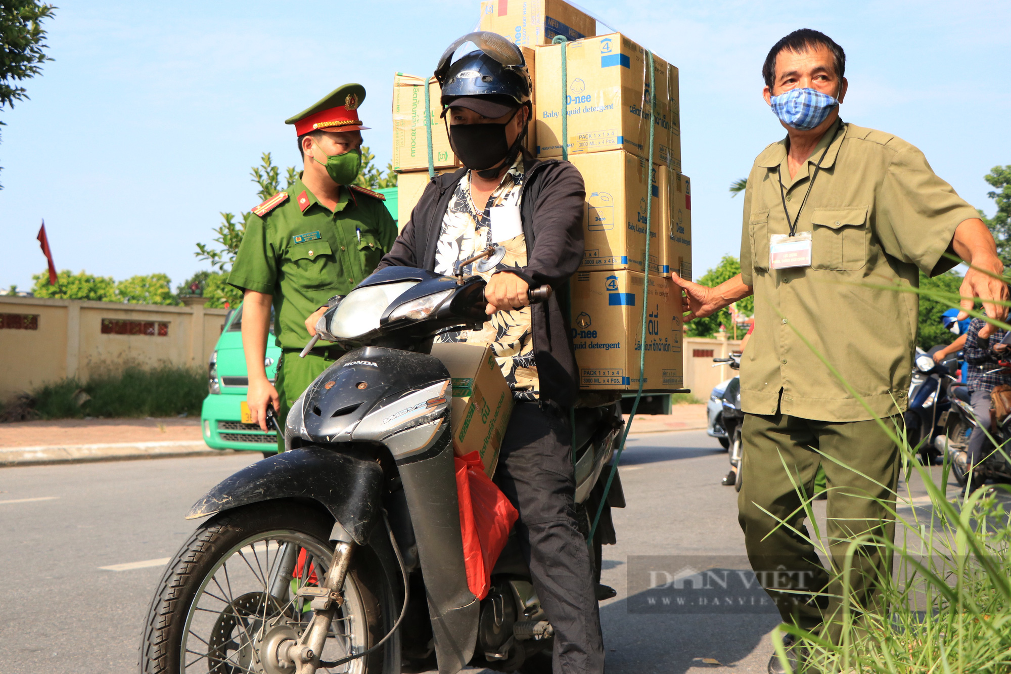 Bi hài người Hà Nội với tỉ lí do để ra đường ngày giãn cách xã hội giữa đợt dịch Covid-19 - Ảnh 7.