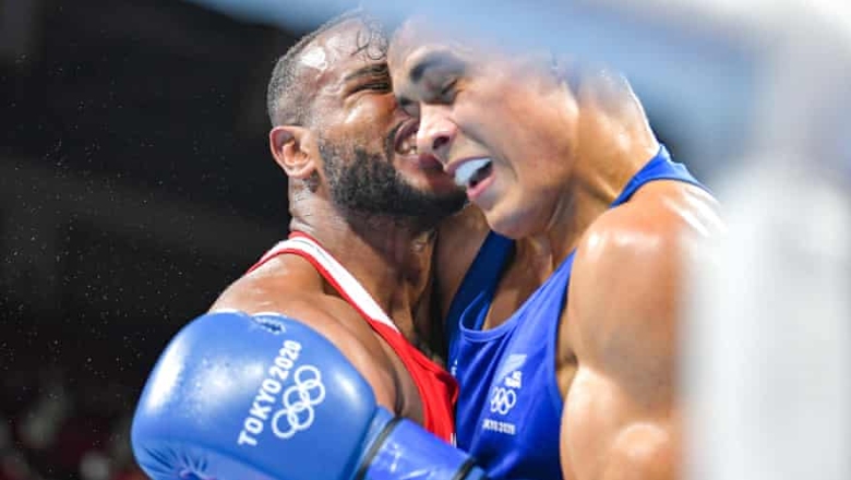 Pha &quot;cẩu xực&quot; giống Mike Tyson xuất hiện tại Olympic Tokyo 2020 - Ảnh 1.