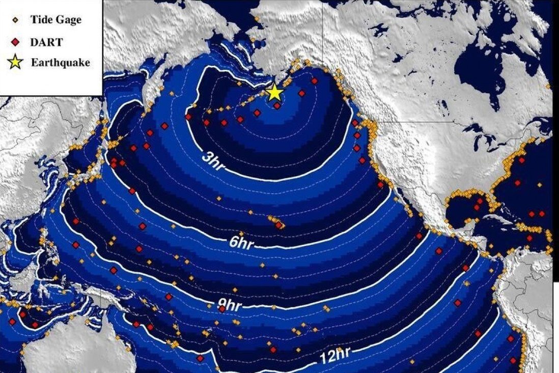 Nóng: Cảnh báo sóng thần sau trận động đất 8,2 độ Richter ngoài khơi Alaska - Ảnh 1.