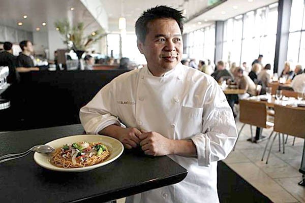 Cuộc trò chuyện với Charles Phan về ẩm thực và tình yêu qua từng món ăn - Ảnh 2.