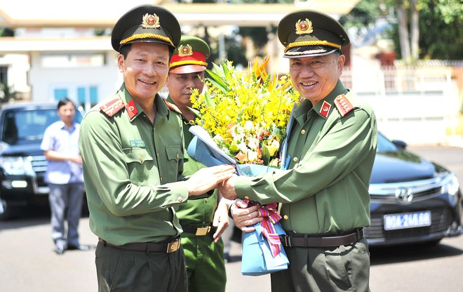 Một Giám đốc Công an làm Chủ tịch UBND tỉnh, ngành công an bổ nhiệm cán bộ tuần qua - Ảnh 2.