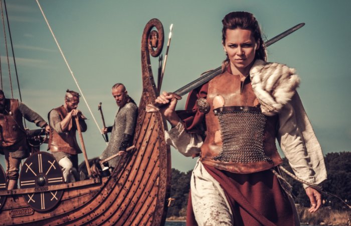 Phụ nữ Viking quyền uy khiến cánh mày râu cũng phải kiêng nể - Ảnh 1.
