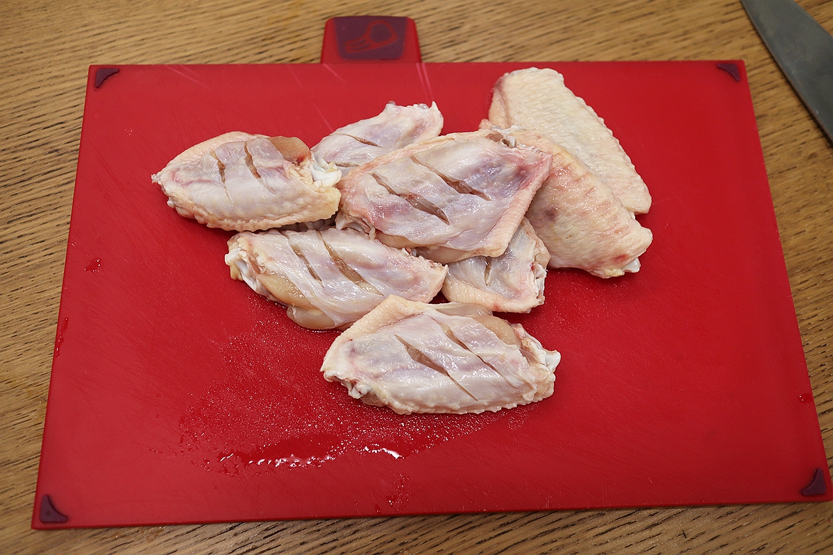 Gia vị đặc biệt giúp món cánh gà nướng thơm ngon, không dầu mỡ - Ảnh 5.