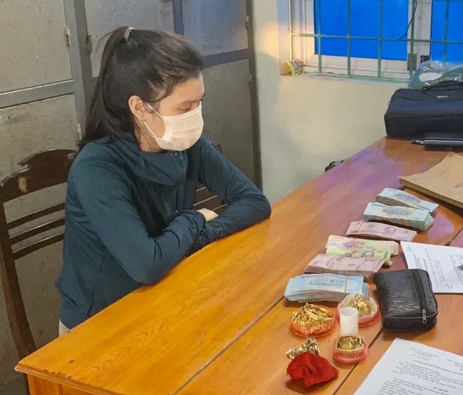 Quảng Bình: Con gái lục két sắt trộm gần 500 triệu của mẹ - Ảnh 1.