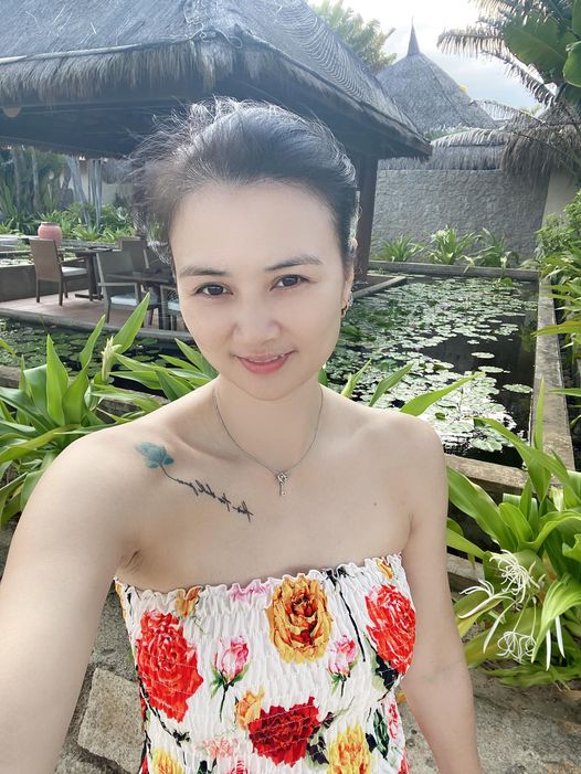 Hoa khôi bóng chuyền Kim Huệ khoe đường cong sexy tuổi 38 - Ảnh 4.