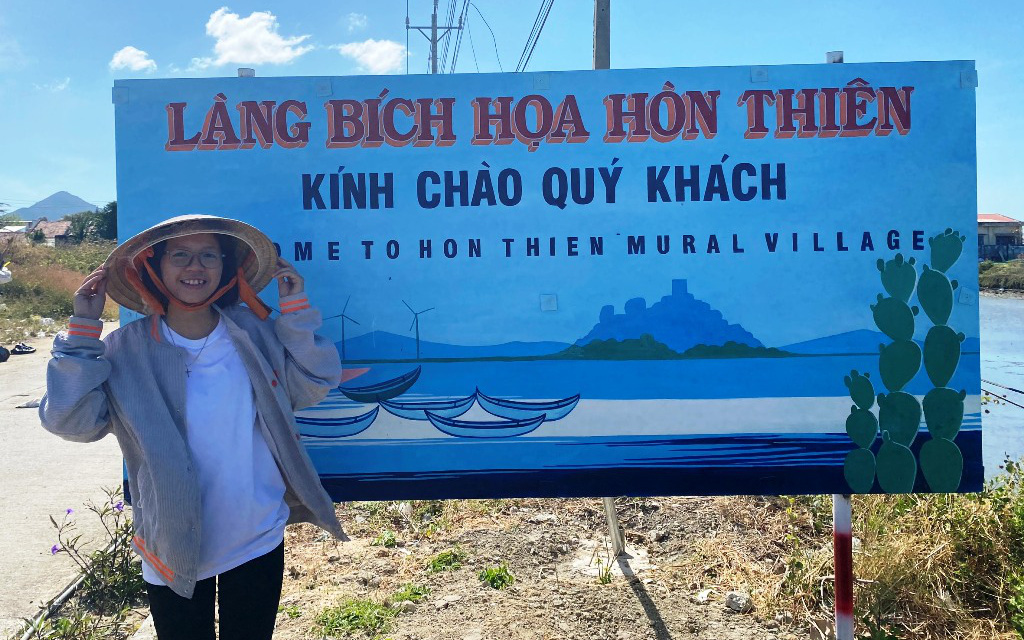 Ninh Thuận: Xứ đạo Hòn Thiên từ nơi đìu hiu cô tịch bỗng trở thành chốn đẹp như phim với đường tranh bích họa