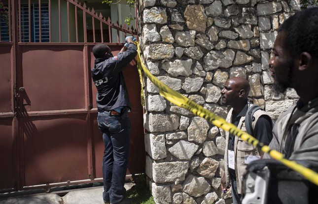 Bên ngoài dinh thự nơi tổng thống Haiti bị ám sát - Ảnh 9.